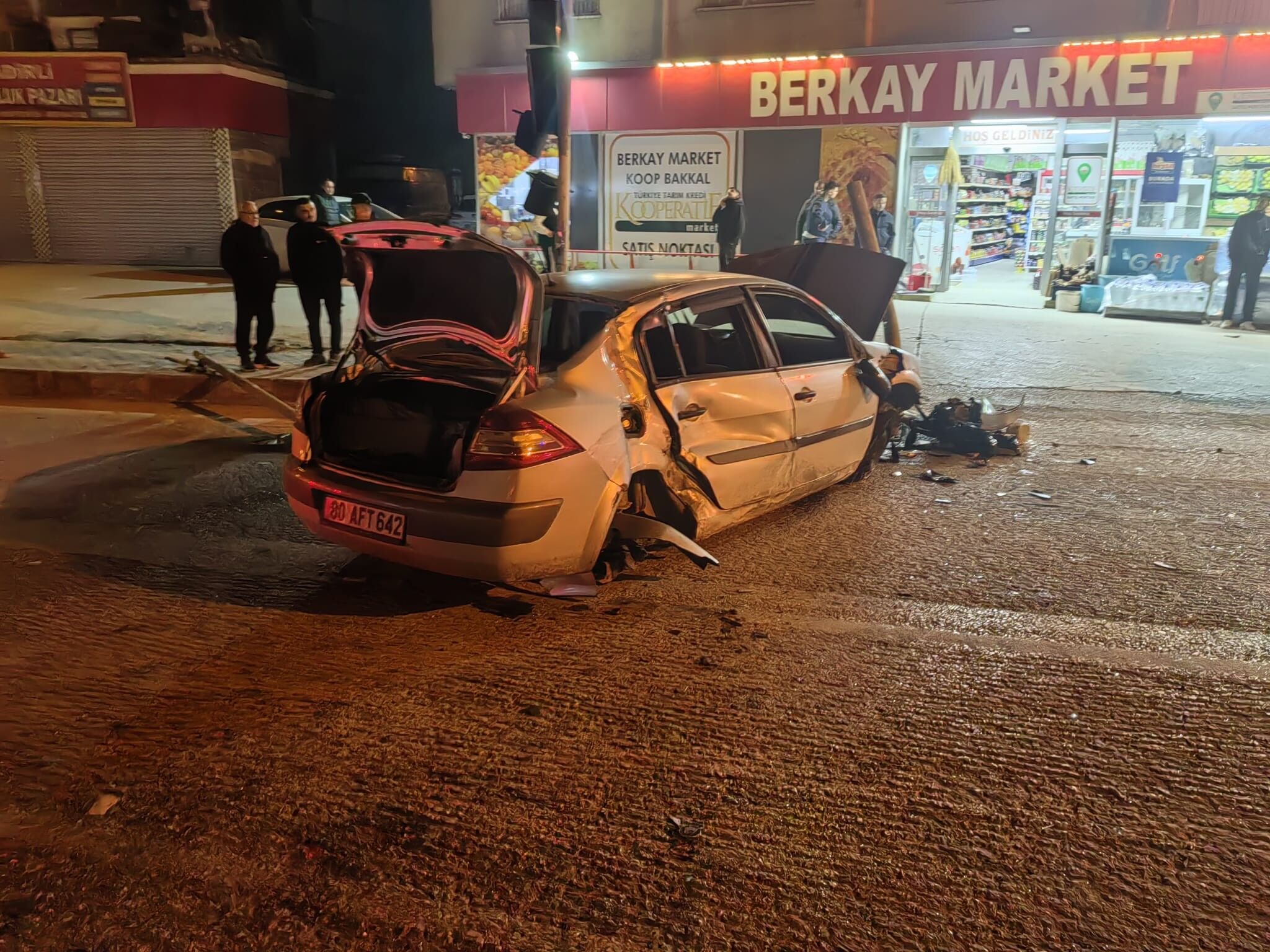 Osmaniye’de Trafik Kazası 2 Yaralı (2)