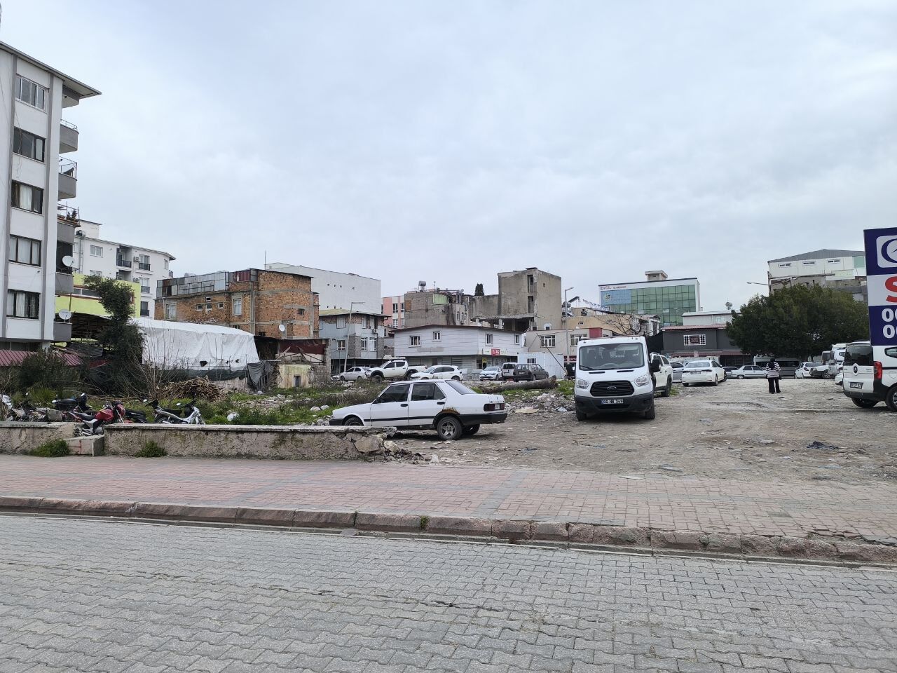 Osmaniye'de Yıkım Alanları Otoparka Dönüştü (3)