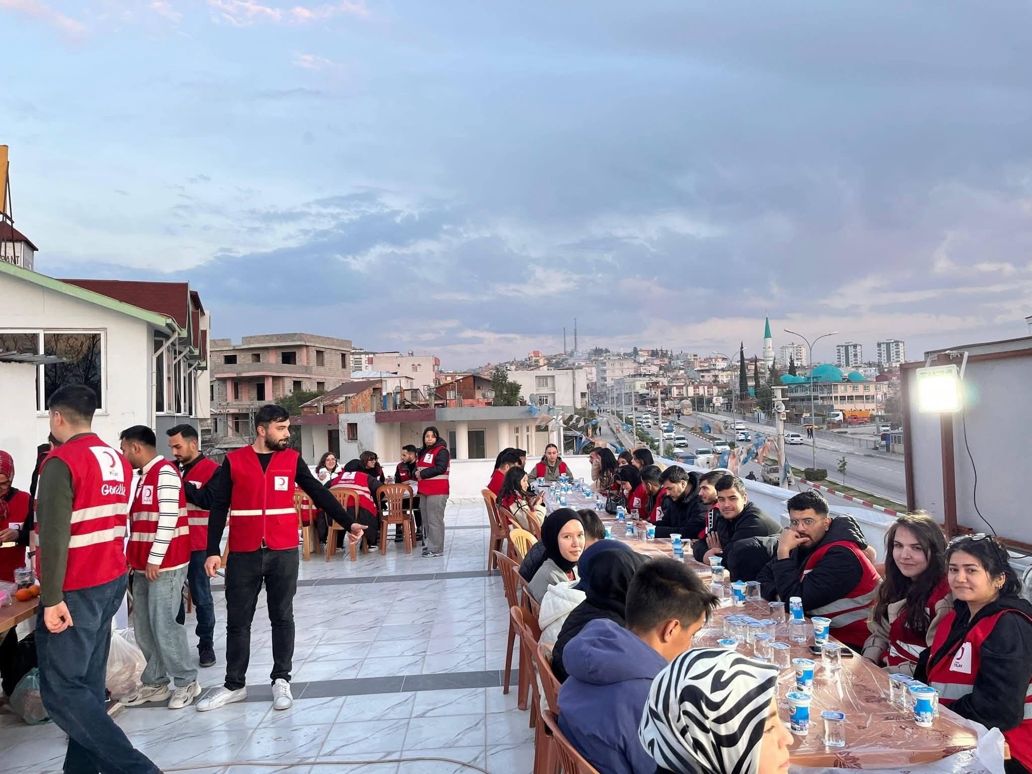 Ramazan’da Kadirli’de Dayanışma Sofrası (3)