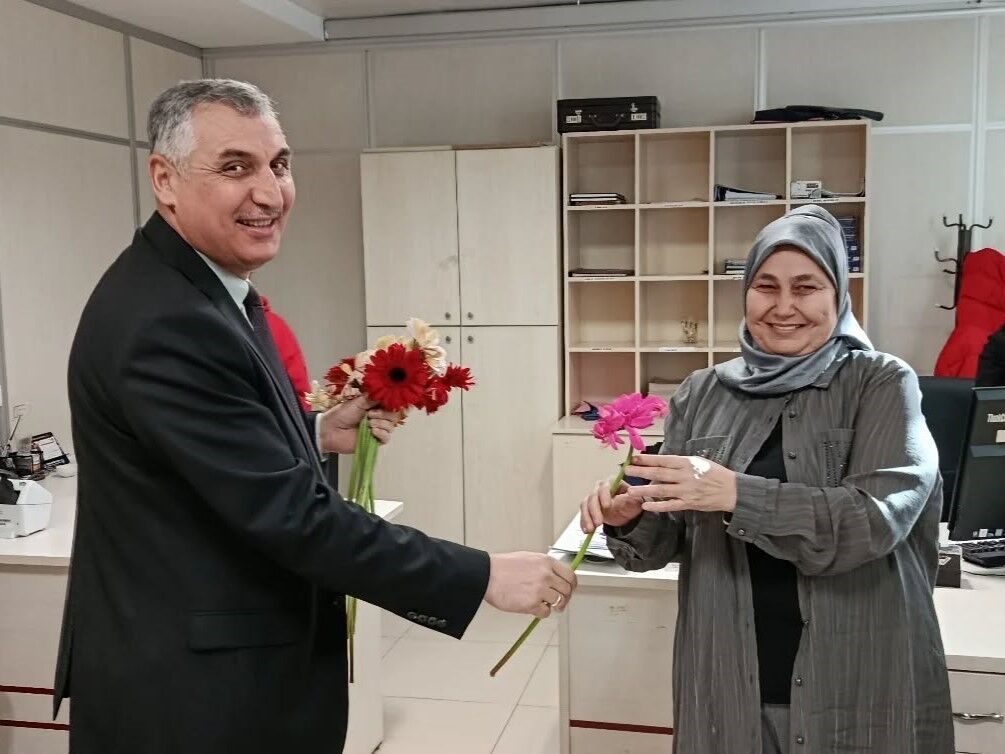 Sgk Osmaniye’de Kadınlara Karanfil (2)