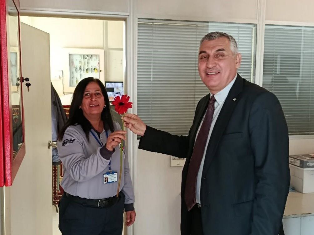 Sgk Osmaniye’de Kadınlara Karanfil (6)