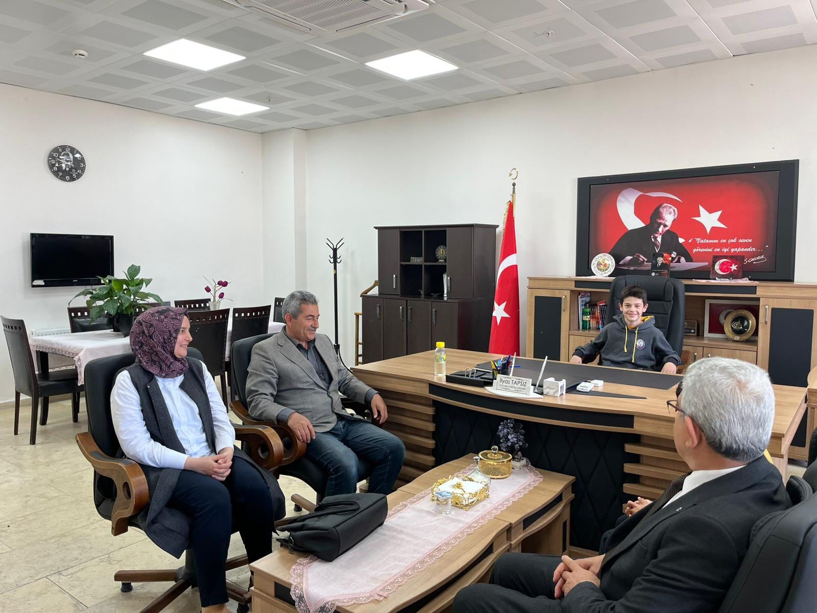 23 Nisan’da Anlamlı Devir Minik Müdür Göreve Geldi (3)