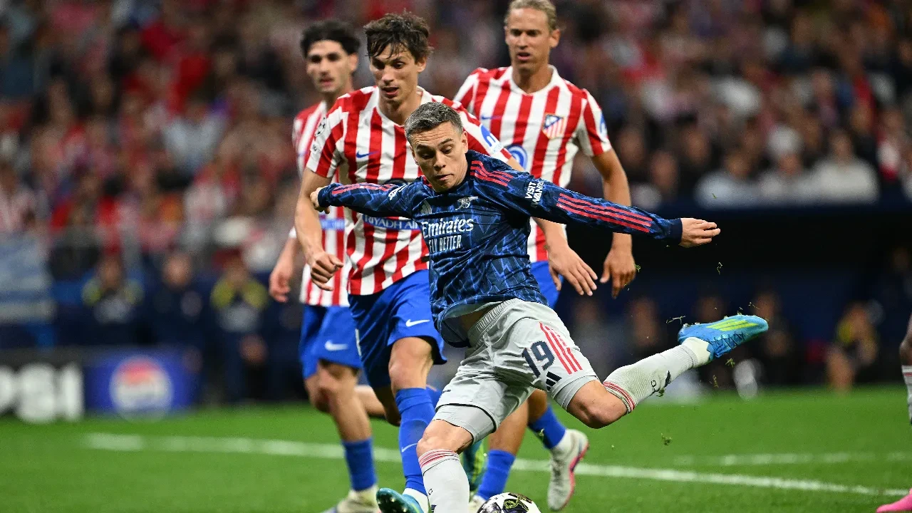 Atletico Madrid Arsenal Maçı 1 1 Bitti (2)