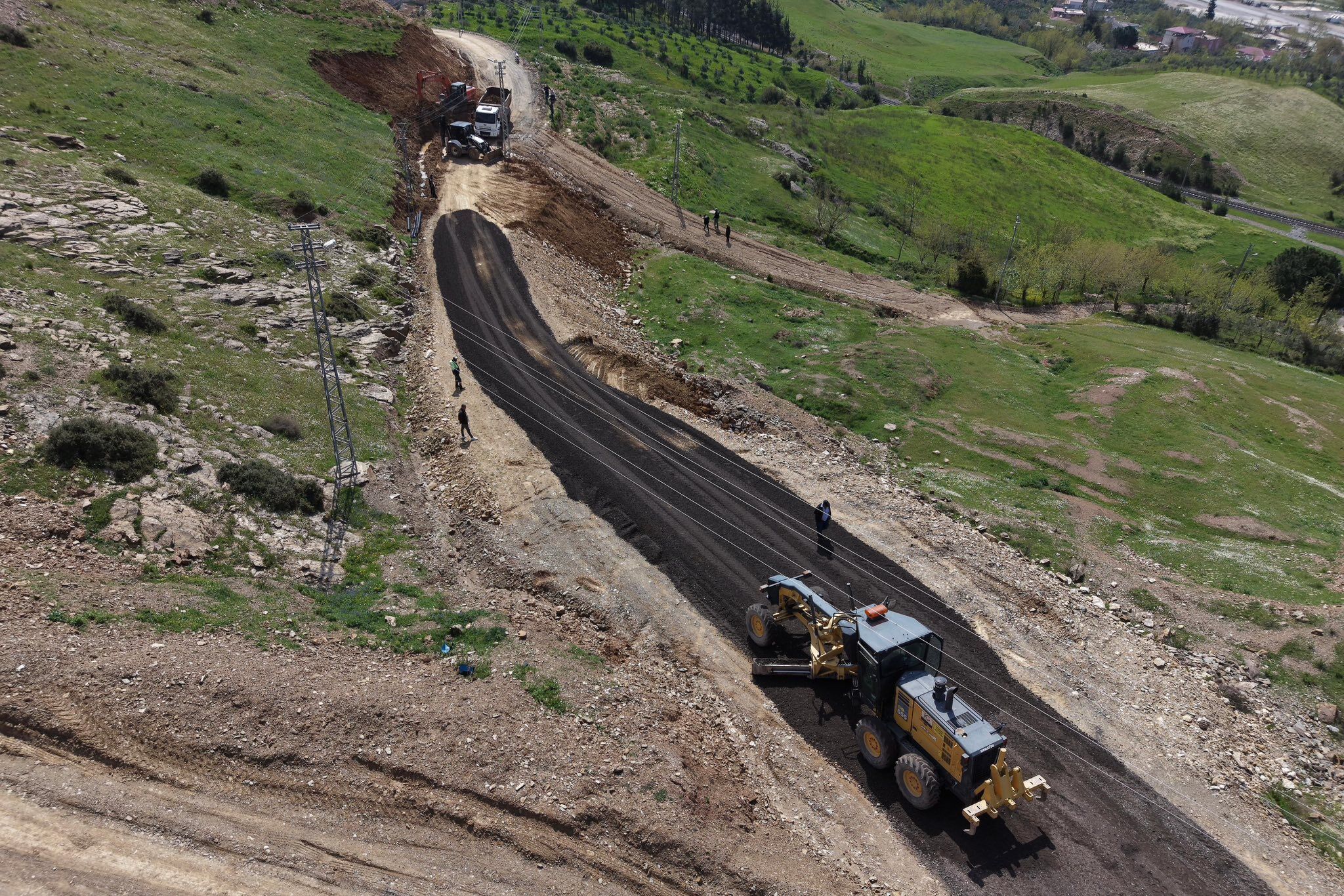 Bahçe’de Yol Sorunu Tarih Oluyor (3)