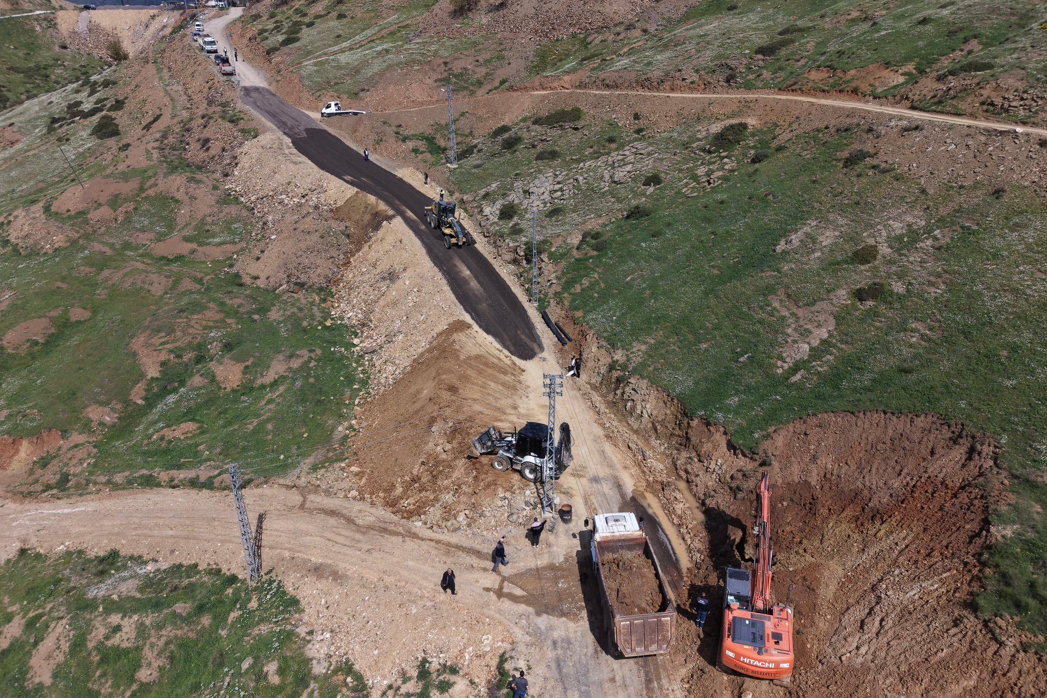 Bahçe’de Yol Sorunu Tarih Oluyor (5)