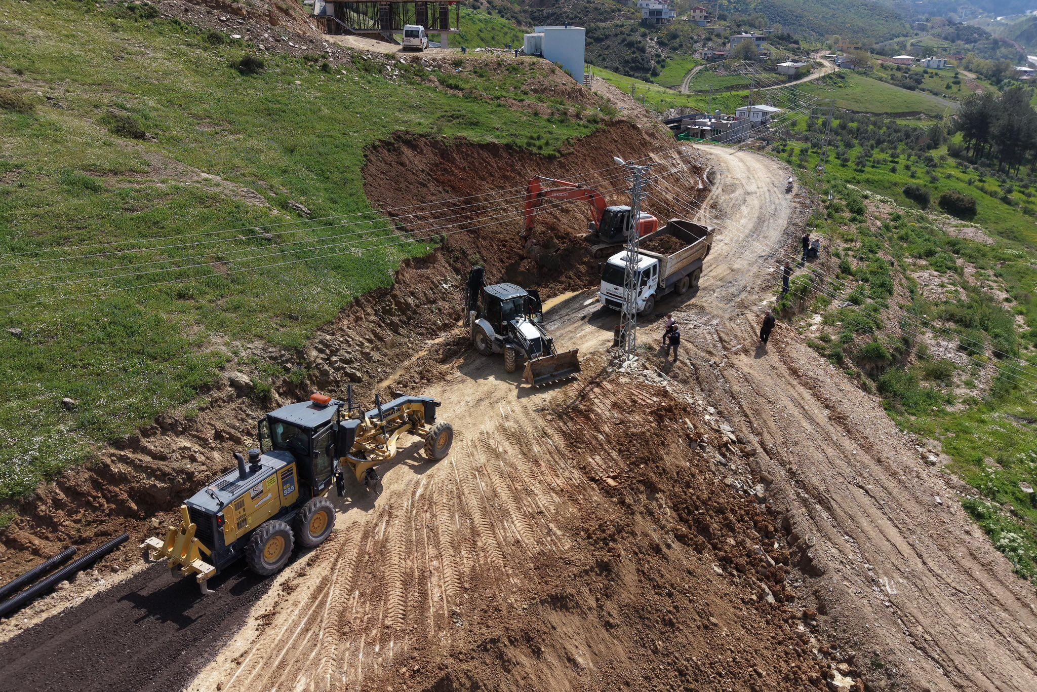 Bahçe’de Yol Sorunu Tarih Oluyor (6)