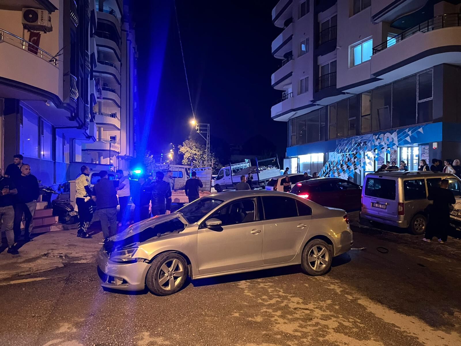 Düziçi’nde Kavşakta Zincirleme Kaza 2 Yaralı (2)