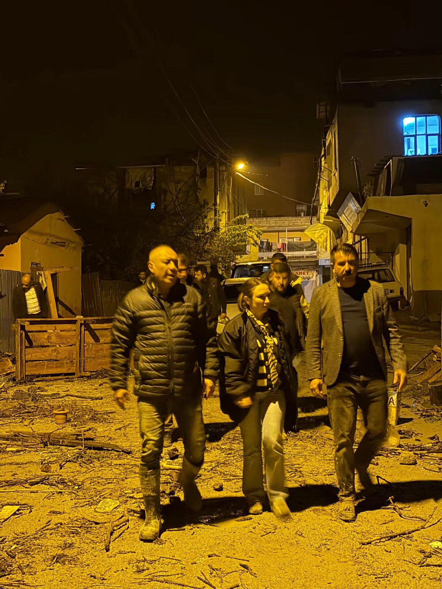 Eker, Bu Zor Süreçte Tüm Kadirli Halkına Geçmiş Olsun (2)