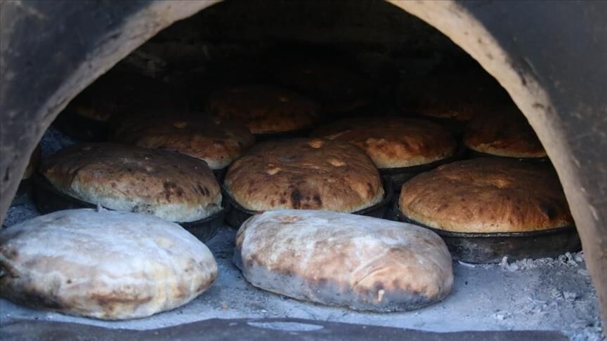 Ekşi Mayalı Muhacir Ekmeği Pazar Günleri Sofralarda