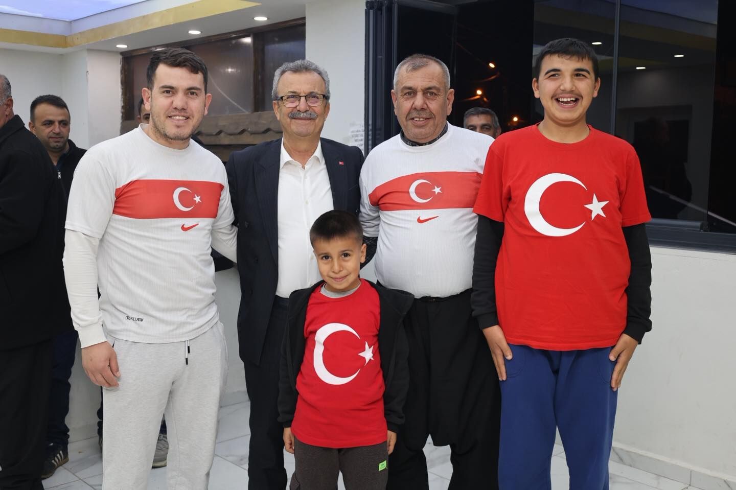 Ellek’te Tarihi Gece Dev Ekranda Milli Coşku (3)