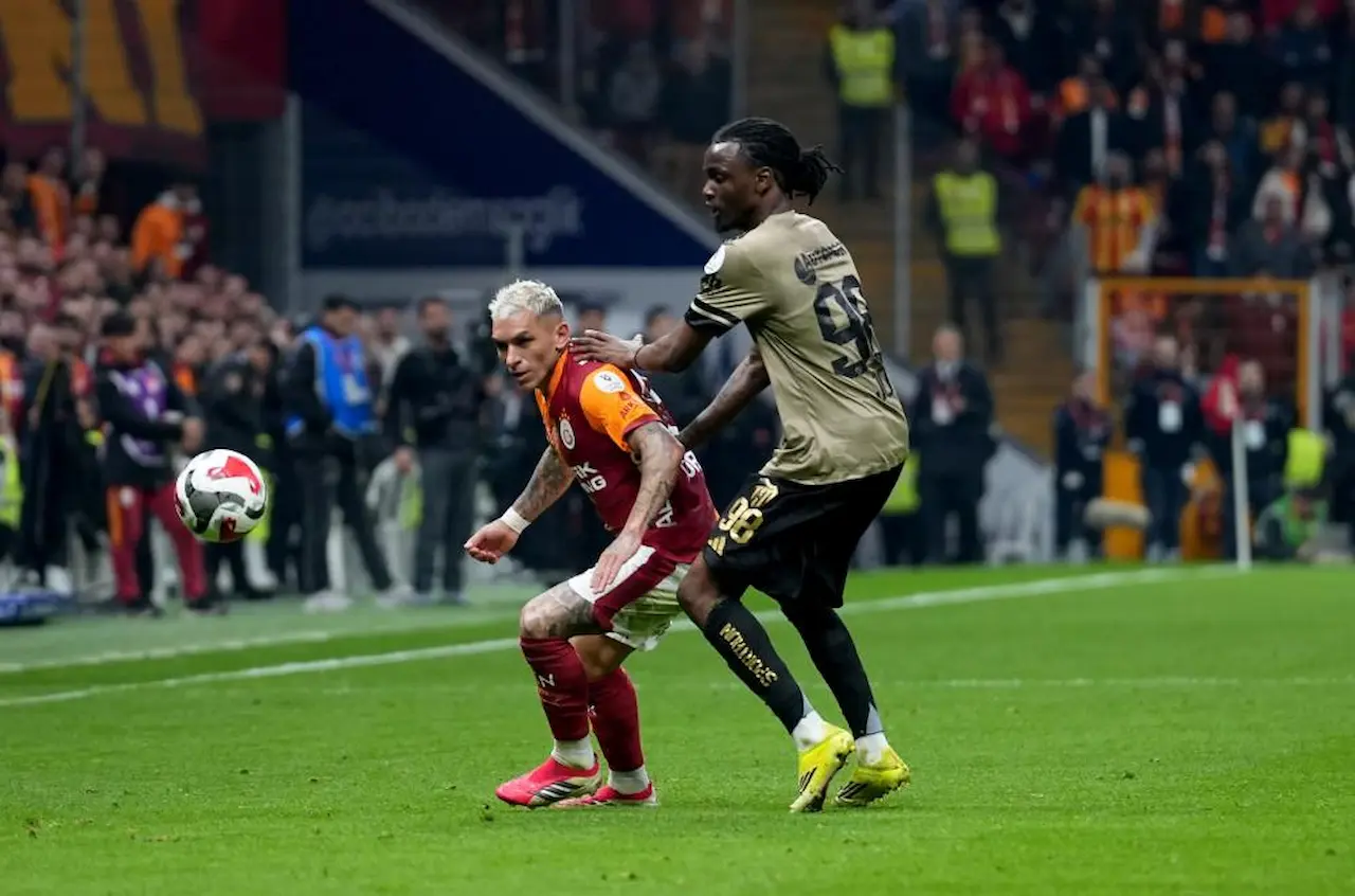 Galatarasay Kocaeli A W682207 12