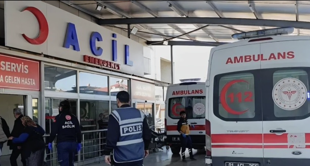 Kozan’da İşçi Minibüsü Devrildi3