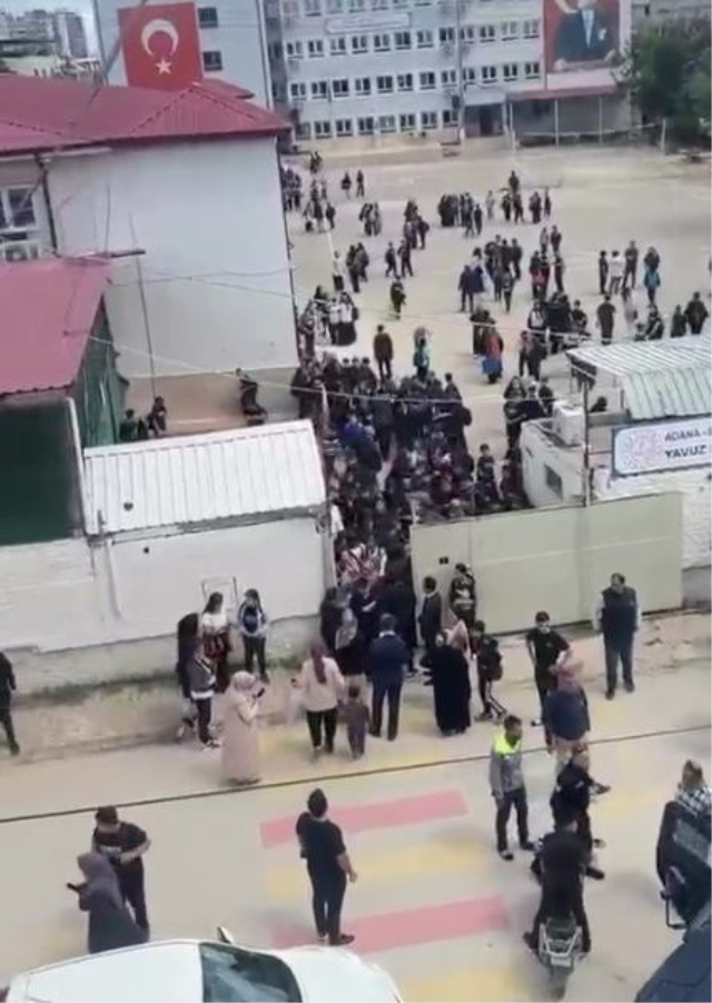 Okul Cevresindeki Silah Sesler 19766973 5631 1 M