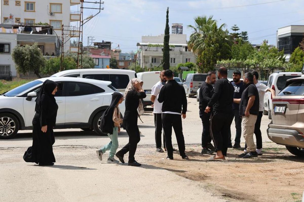 Okul Cevresindeki Silah Sesleri Panige Neden Oldu F16075531F Amp