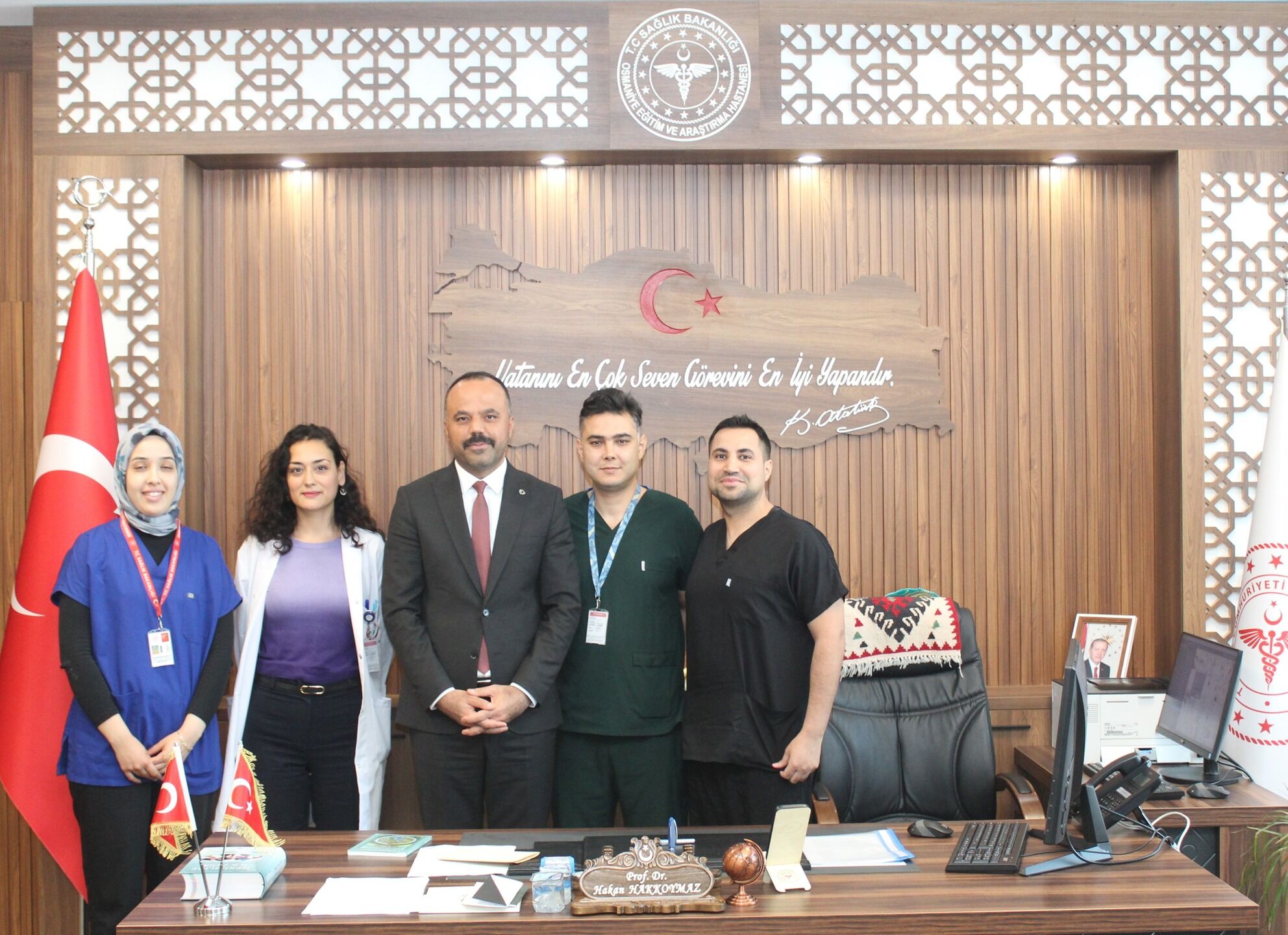 Osmaniye’de Hekimden Anlamlı Hediye “Yaprak Misali” Kitabı Takdim Edildi (1)