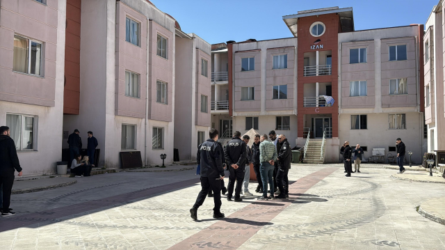 Tegmen Evinde Olu Bulundu 19764134 8005 1 M