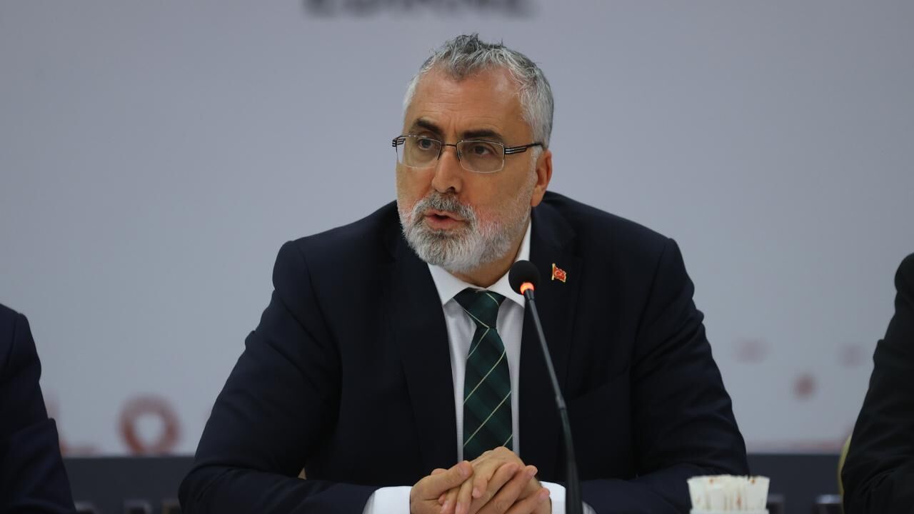 Vedat Işıkhan-12
