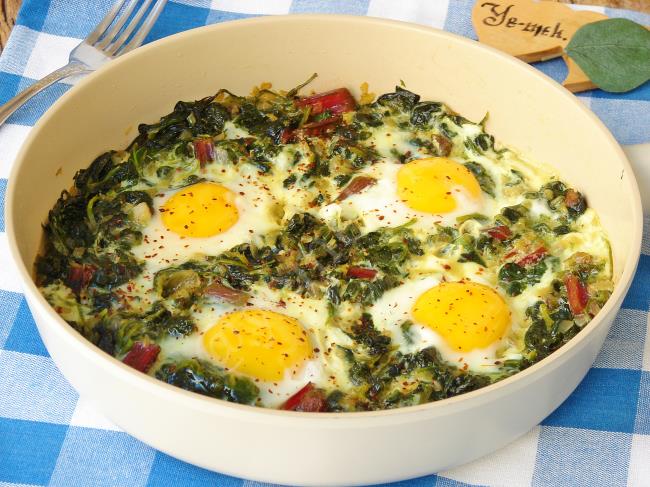 Yumurtali Ot Kavurmasi Resimli Yemek Tarifi(11)