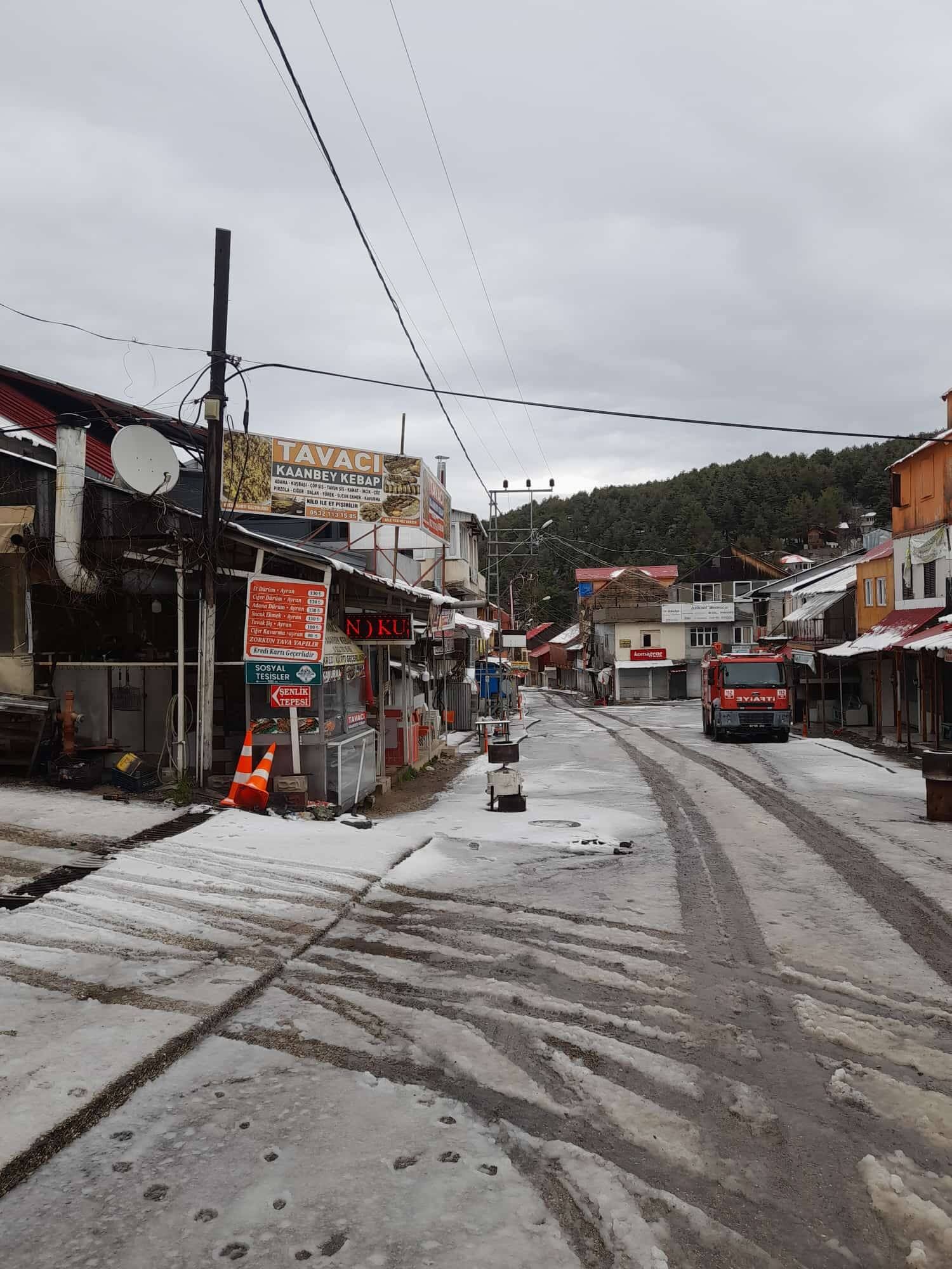 Zorkun’da Ni̇san Sürpri̇zi̇ Yayla Beyaza Büründü! (1)