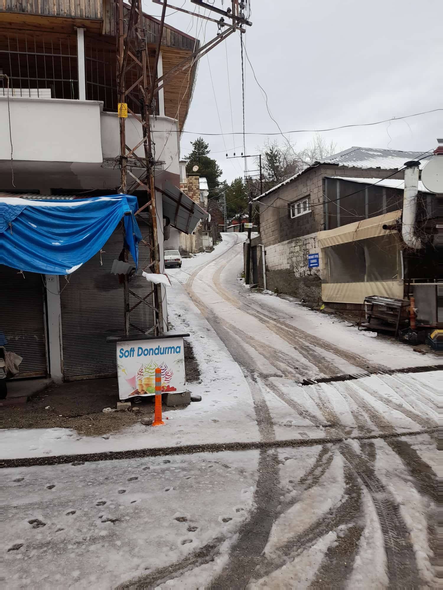 Zorkun’da Ni̇san Sürpri̇zi̇ Yayla Beyaza Büründü! (4)