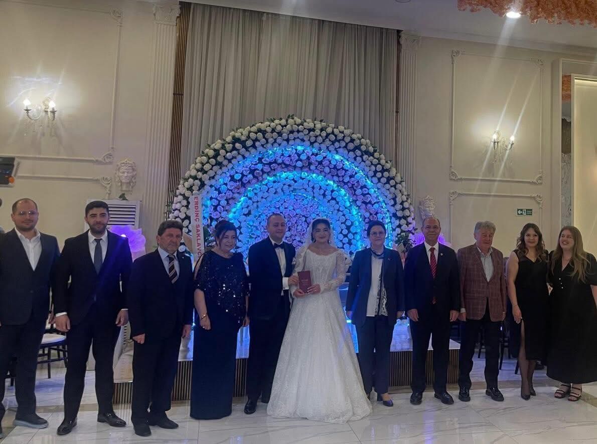 Ak Partili Durmuşoğlu'ndan Genç Çifte Mesaj (2)