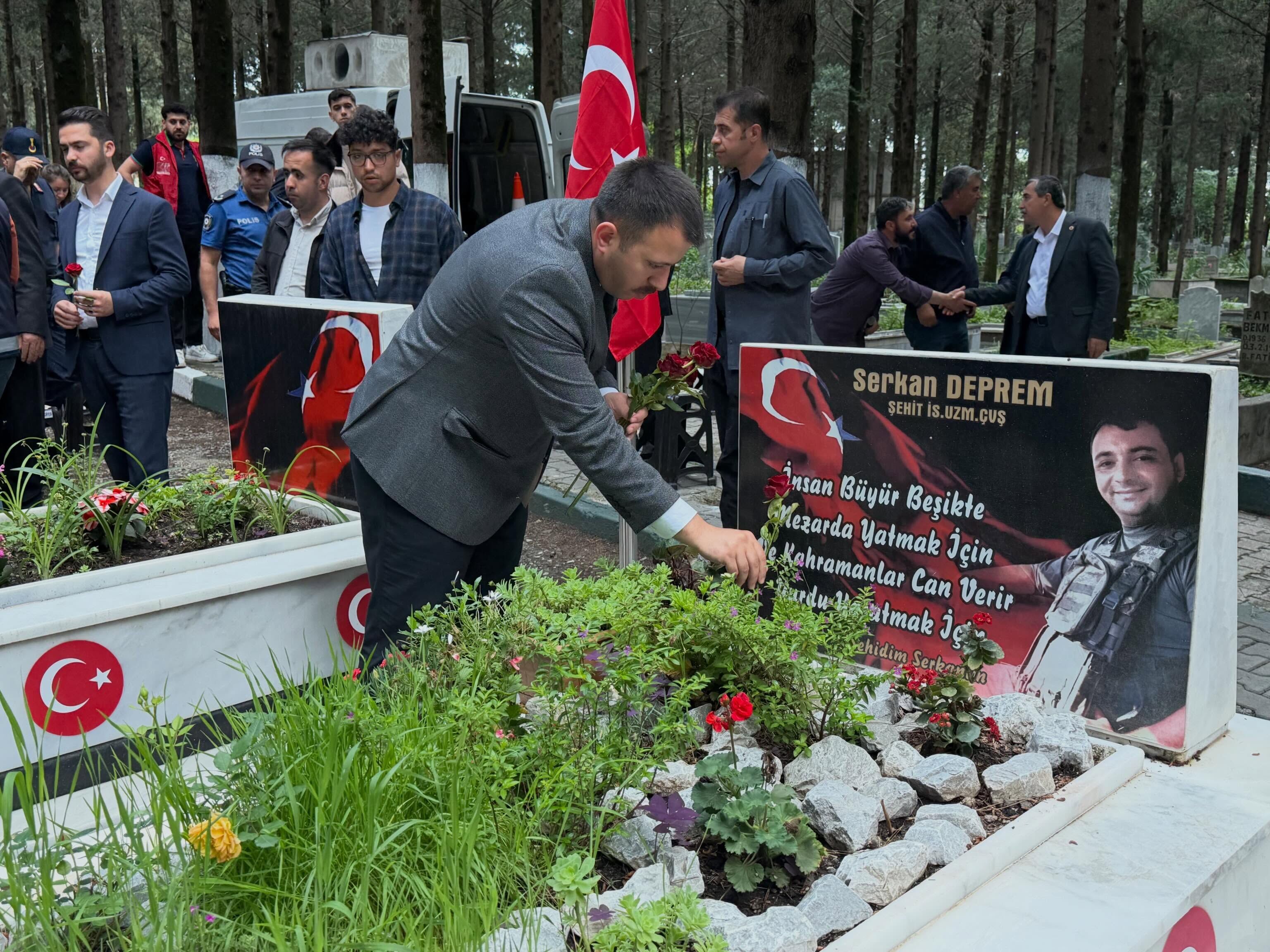 Düziçi’nde Şehitlikte Bayram Öncesi Anlamlı Ziyaret (2)