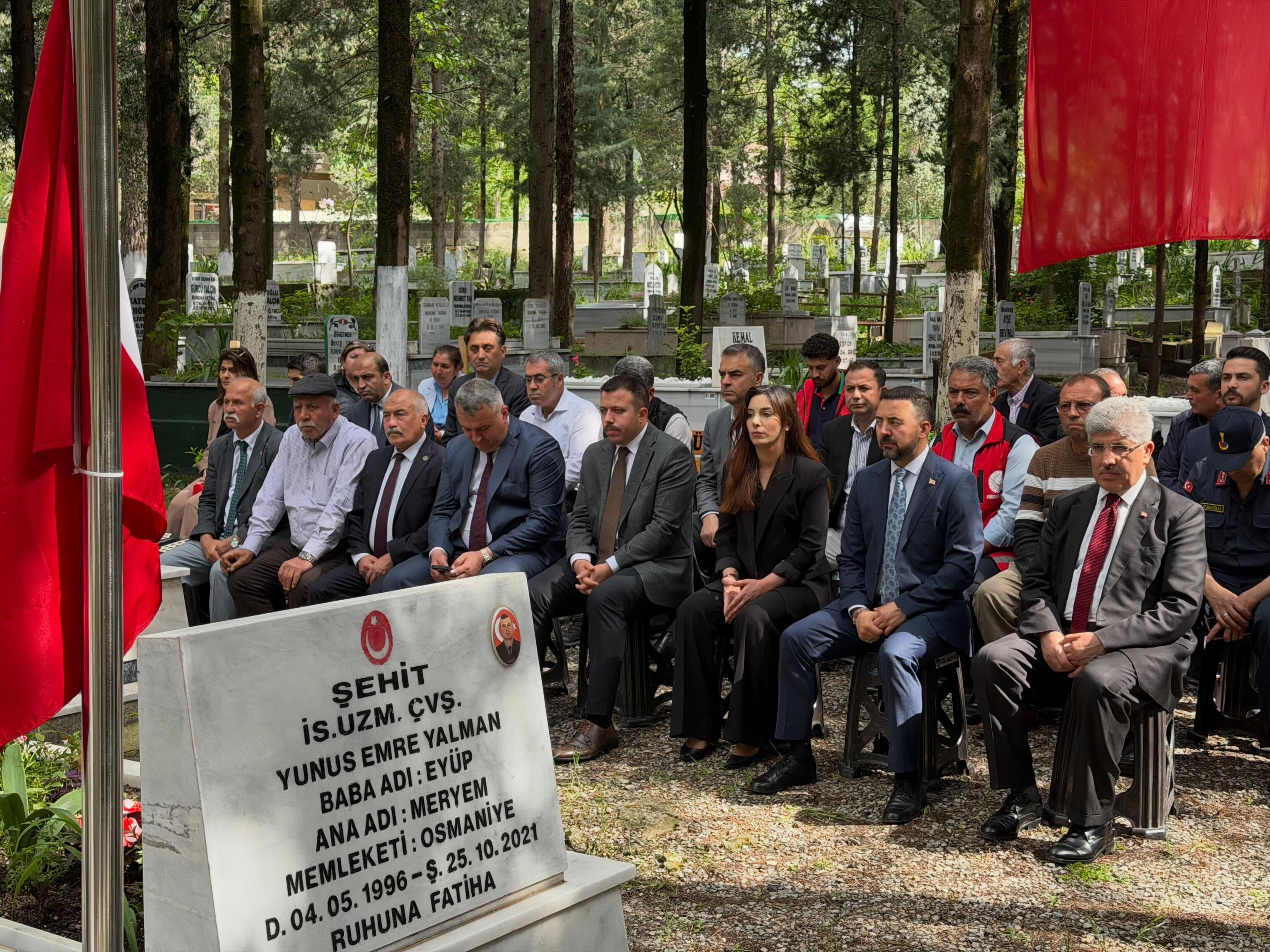 Düziçi’nde Şehitlikte Bayram Öncesi Anlamlı Ziyaret (6)