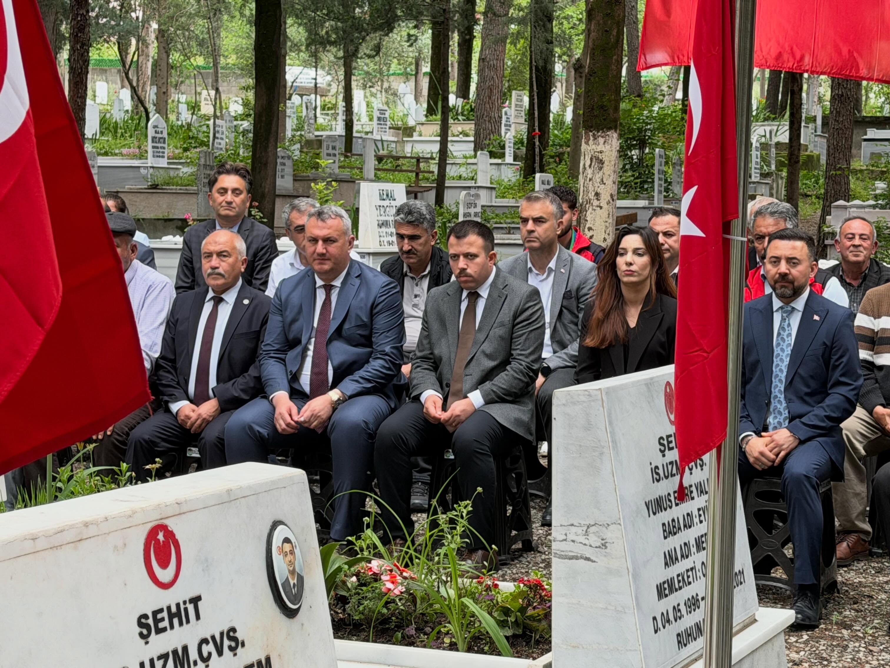 Düziçi’nde Şehitlikte Bayram Öncesi Anlamlı Ziyaret (7)