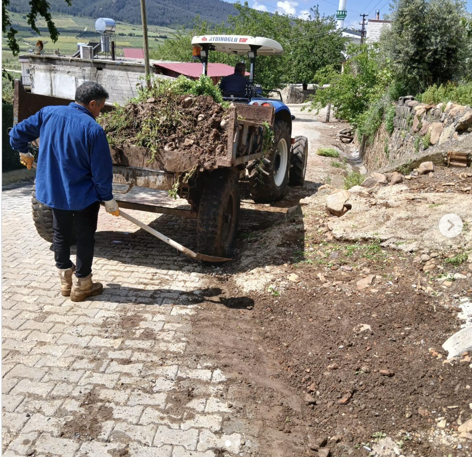 Ellek Belediyesi Bayram İçin Sahada