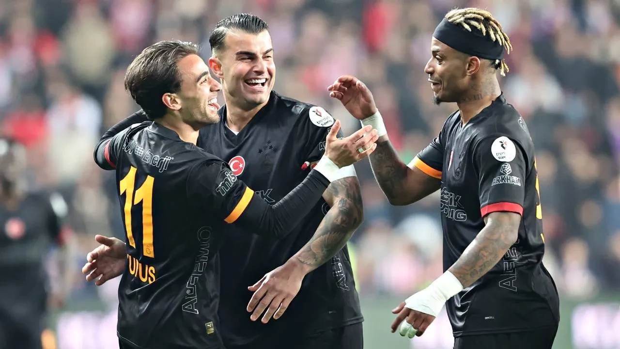 Galatasaray Samsun’da Ağır Yenildi, Zirve Yarışı Kızıştı (2)