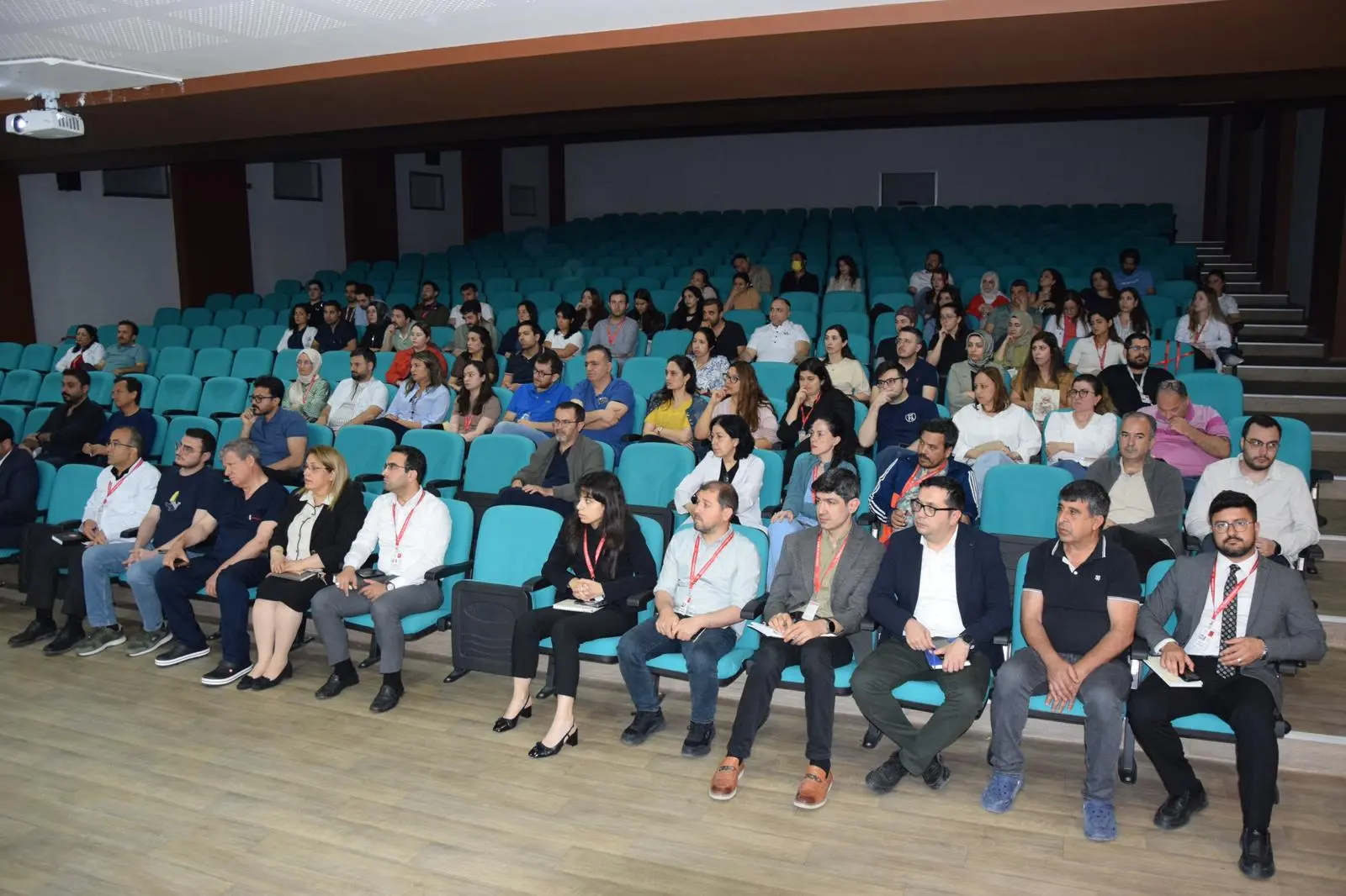 Hekimler Toplandı