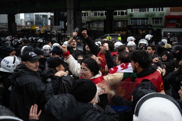 Istanbul Valiligi 1 Mayis Gost 19796445 1860 1 M