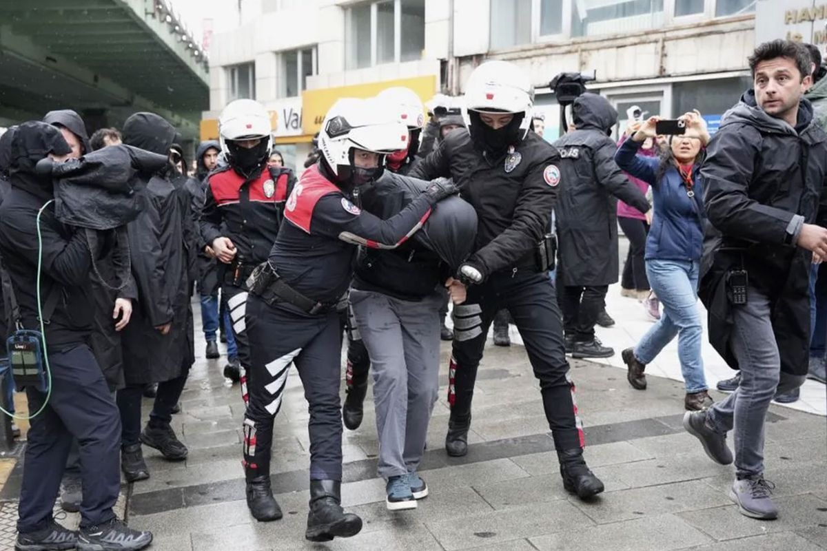 Istanbul Valiligi 1 Mayis Gosterilerinde 575 19796445 4096 Amp