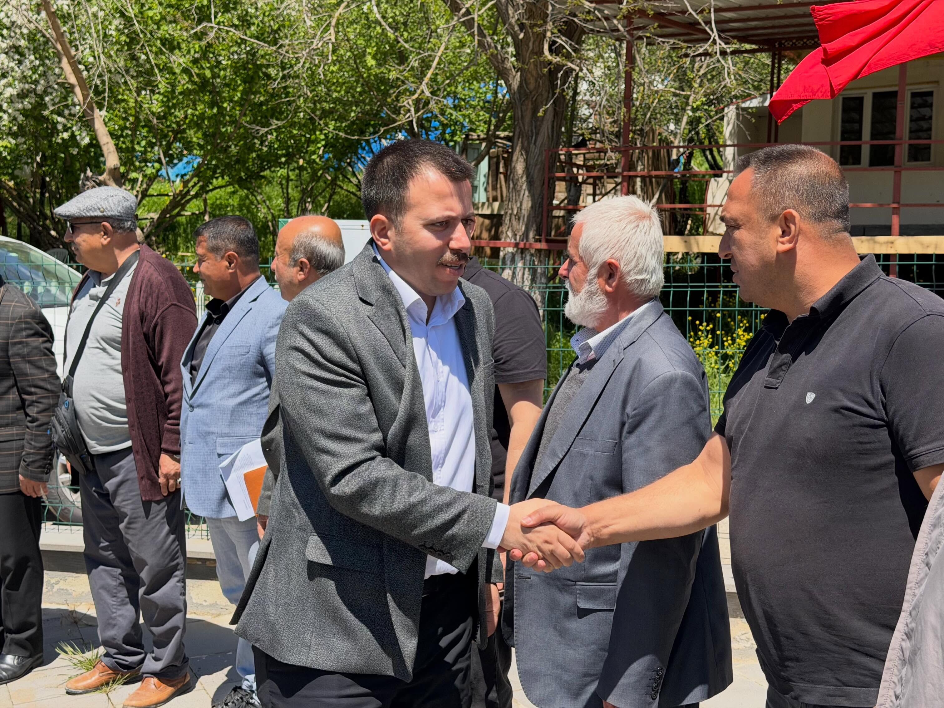 Karacaoğlan Hatıra Ormanı’nda Fidan Dikildi (1)