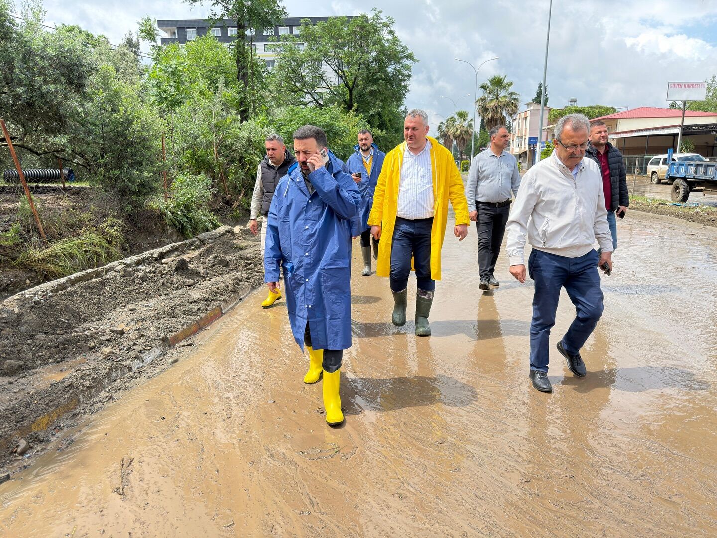 Kararmaz Sel Bölgesinde İncelemelerde Bulundu (6)