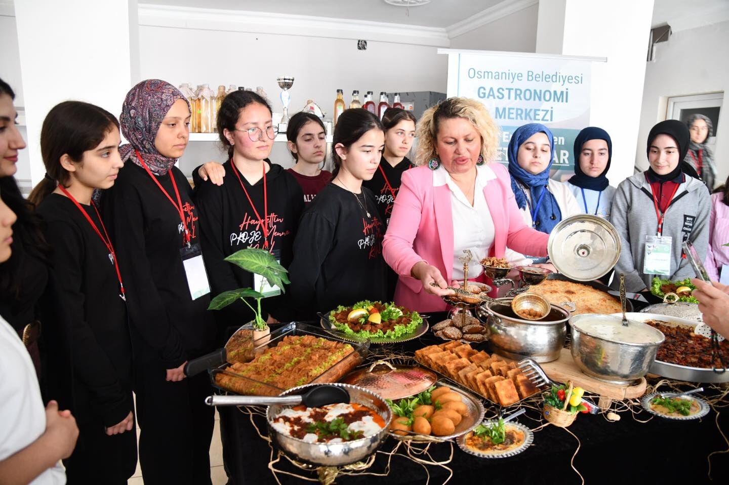 Malatyalı Öğrenciler Osmaniye’de Kömbe Yaptı (3)