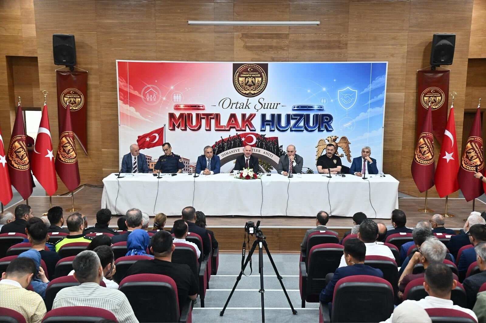 O S M A N İ Y E H U Z U R T O P L A N T I