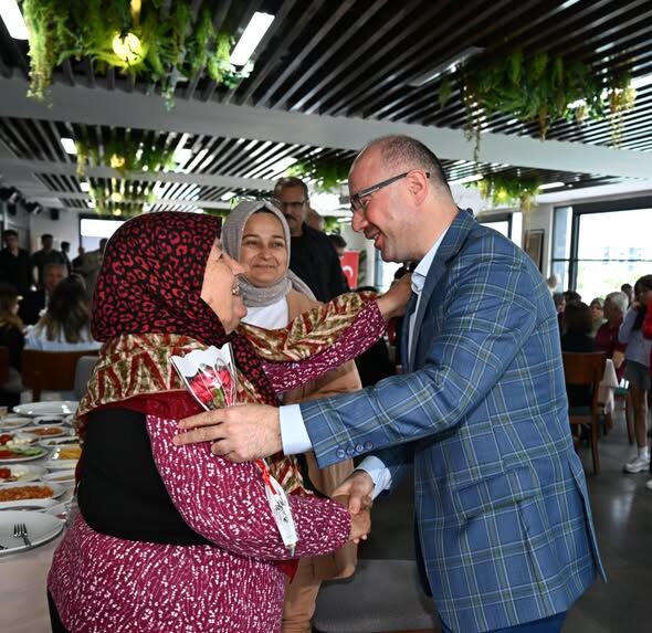 Osmaniye Anneler Günü