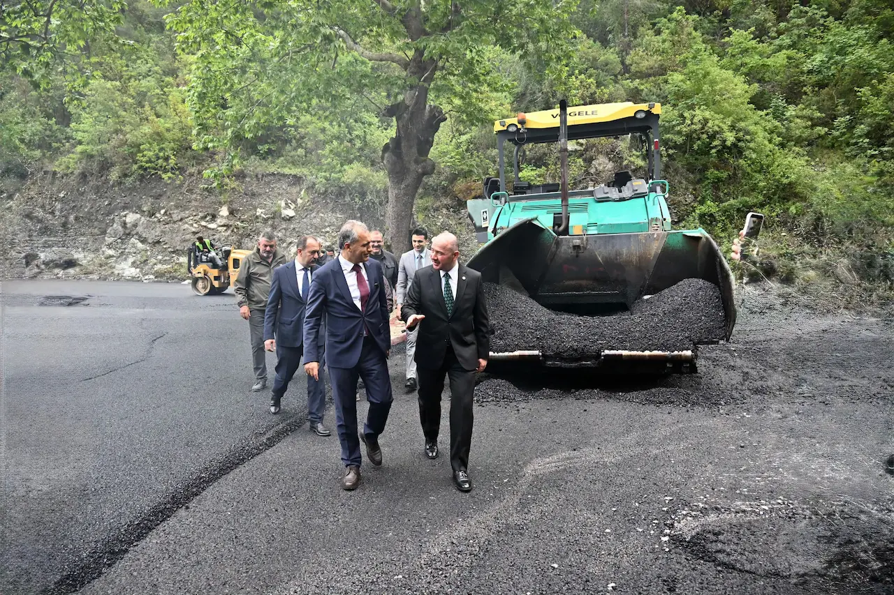 Osmaniye Karacay Selalesi Asfalt Calismasi 28
