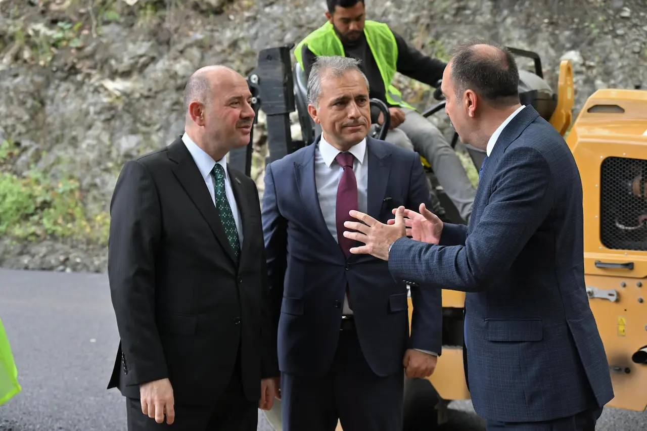 Osmaniye Karacay Selalesi Asfalt Calismasi 33