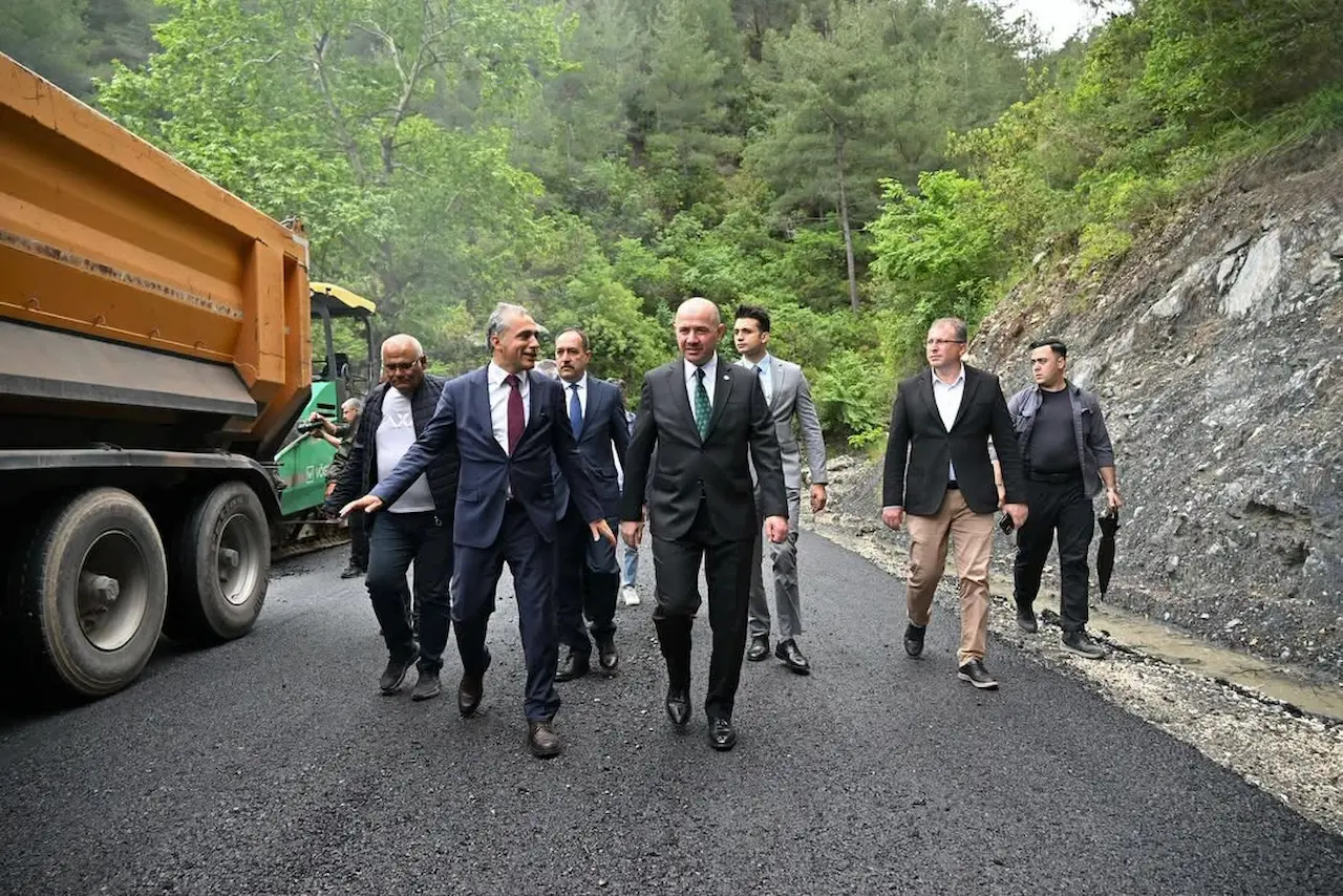 Osmaniye Karacay Selalesi Asfalt Calismasi 36
