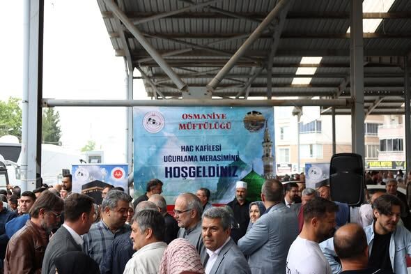 Osmaniye’de Hacılar Dualarla Uğurlandı