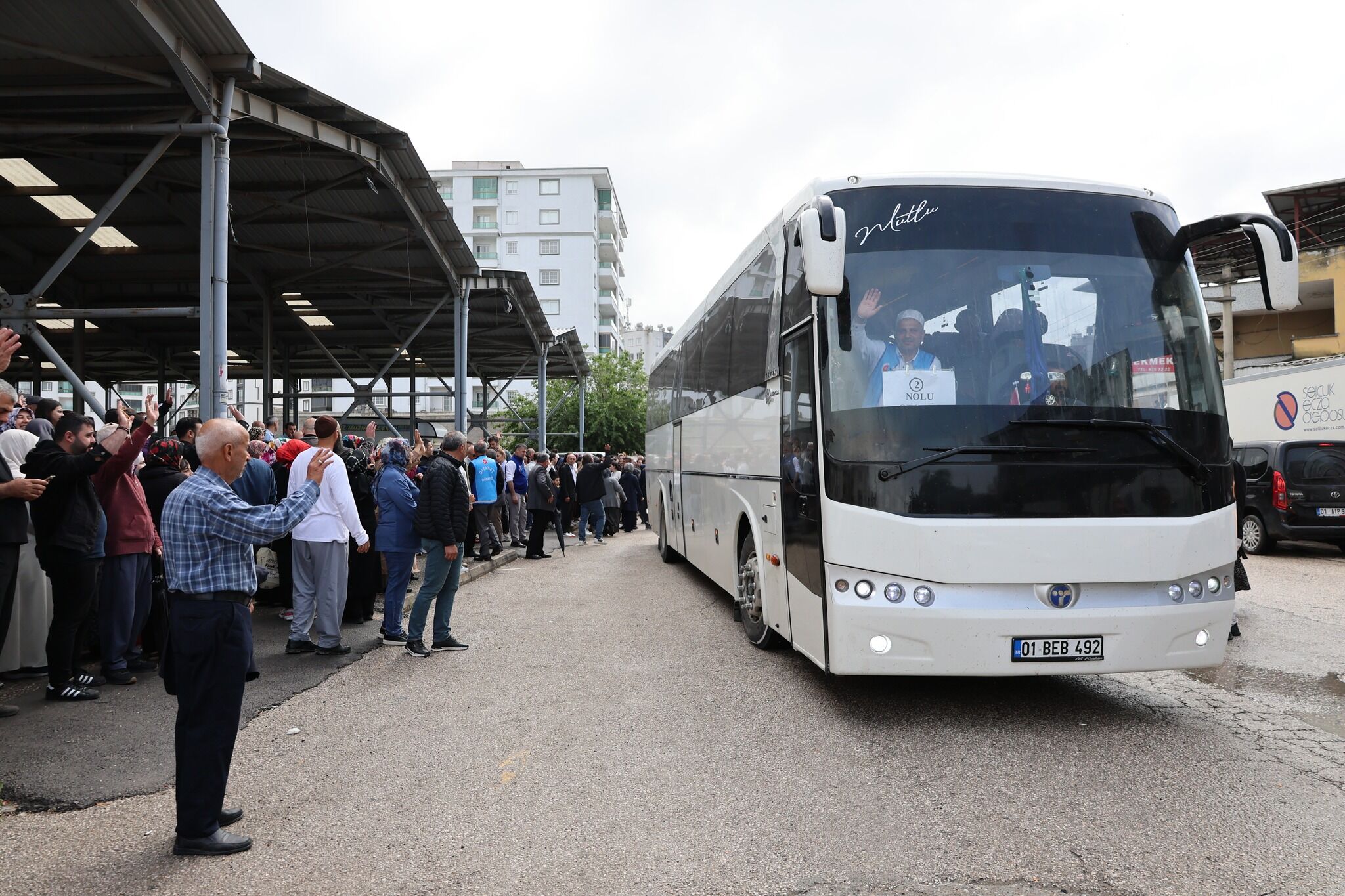 Osmaniye’de Hacılar Dualarla Uğurlandı5