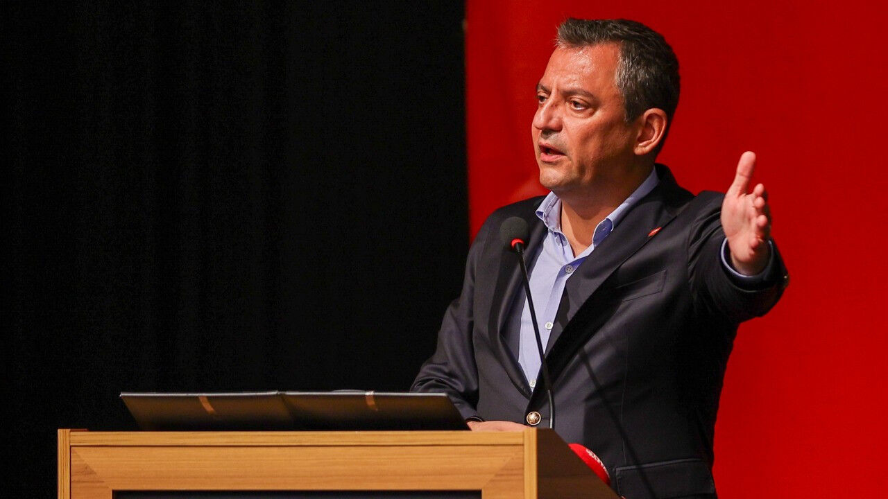 Özgür Özel1