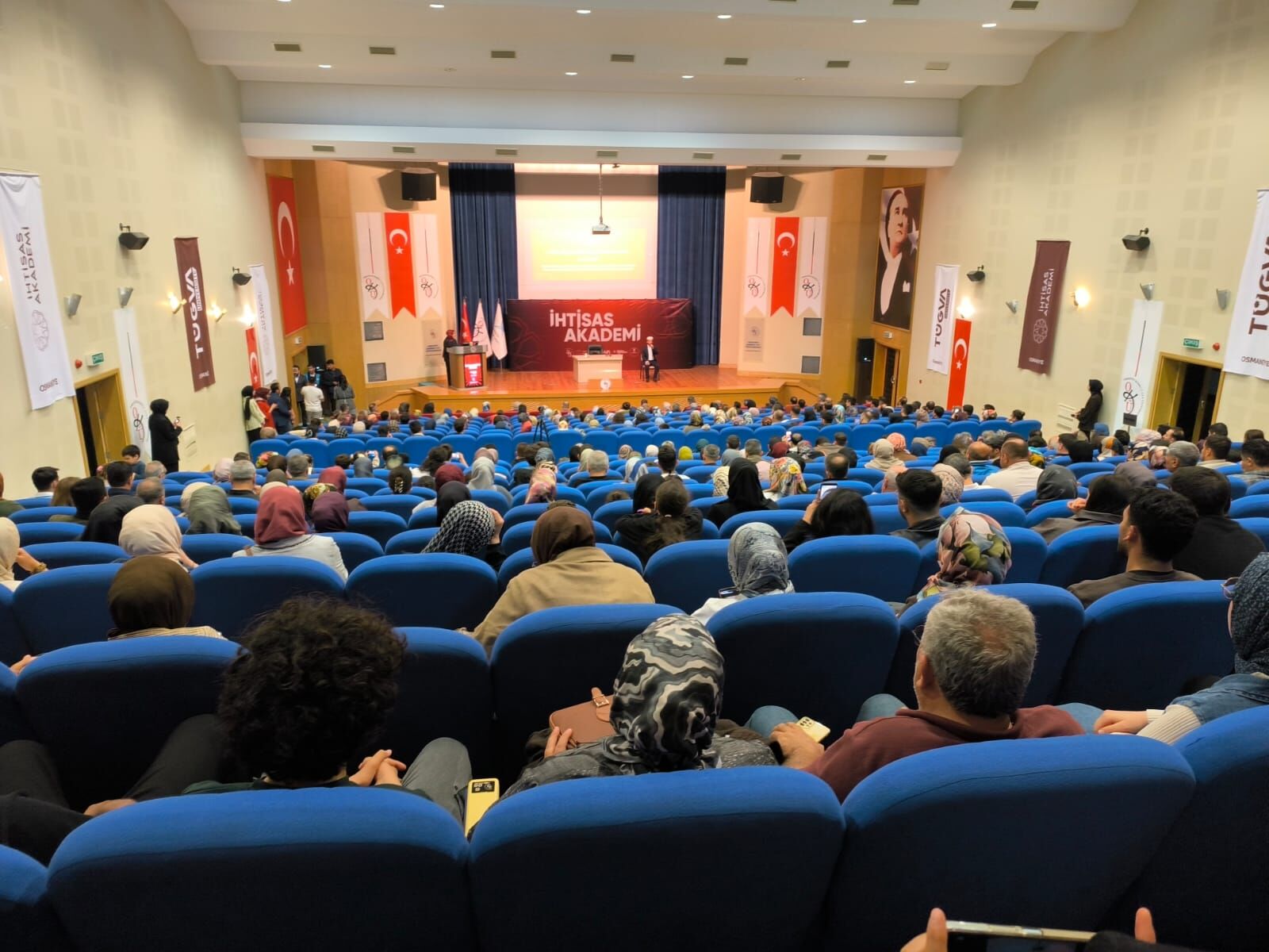 Serdar Tuncer Osmaniye’de Gençlerle Buluştu (2)