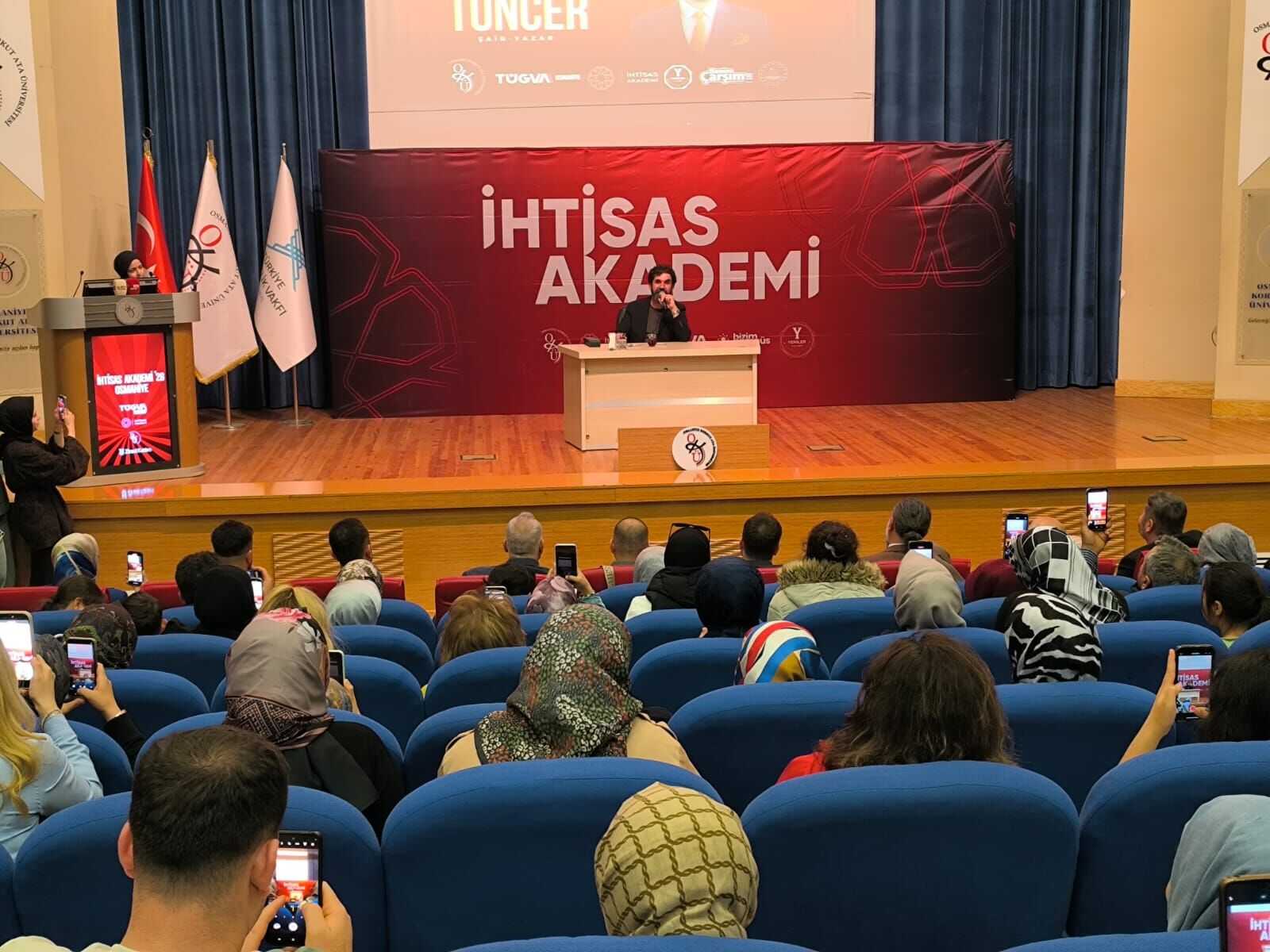 Serdar Tuncer Osmaniye’de Gençlerle Buluştu (3)