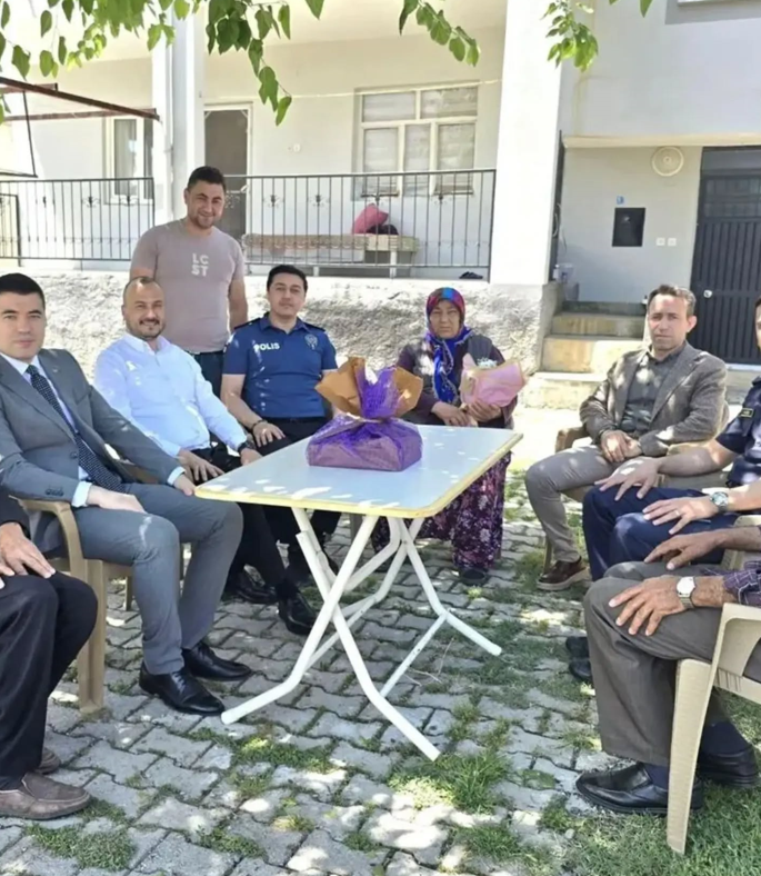 Toprakkale Anneler Günü