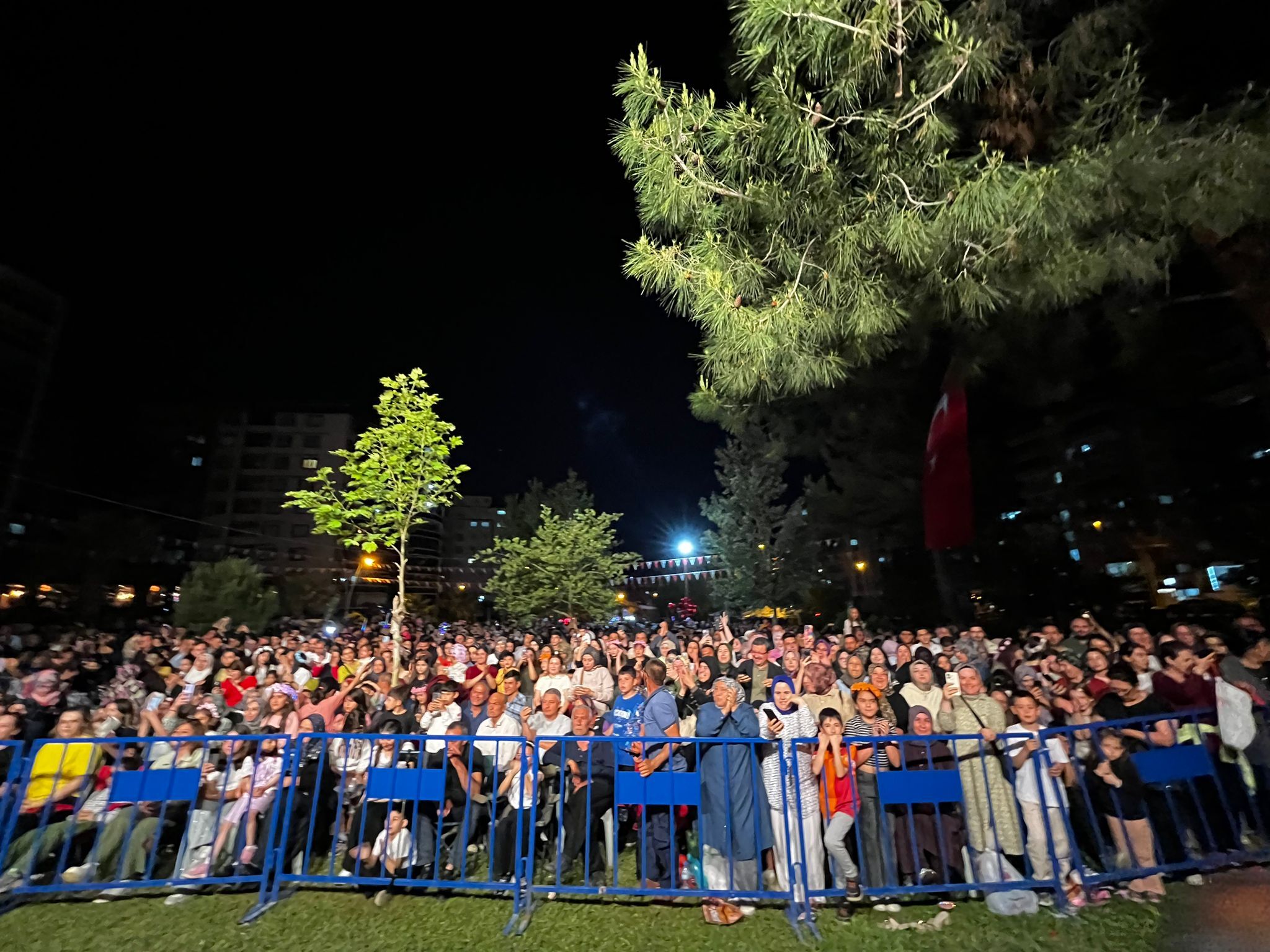 Uğur Işılak Düziçi’ni Coşturdu (1)