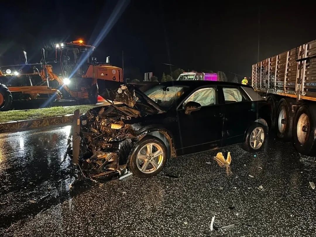 Uşak İzmir Yolunda Zincirleme Kazada 4 Ölü (1)