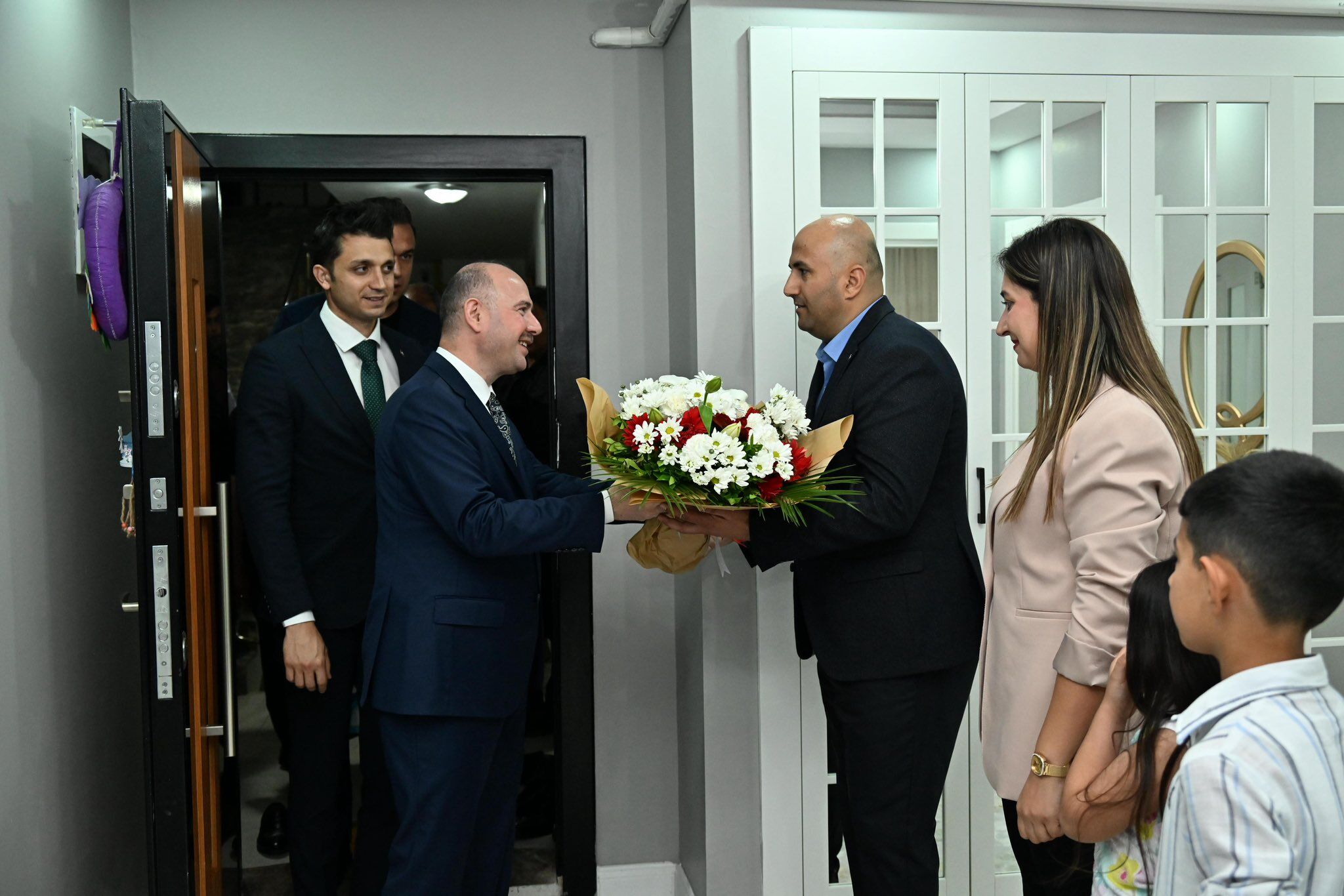 Vali Serdengeçti’den Gazi Ailesine Bayram Ziyareti (1)
